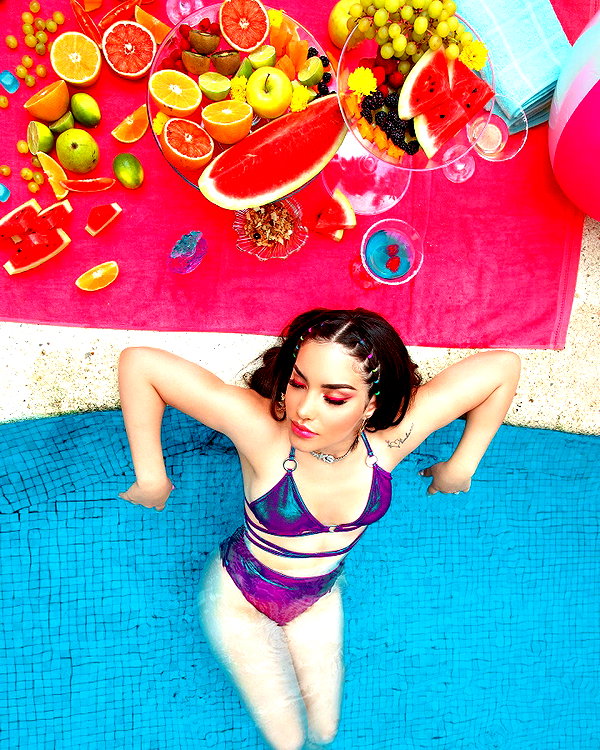 kimberly.loaiza instagram image archive image