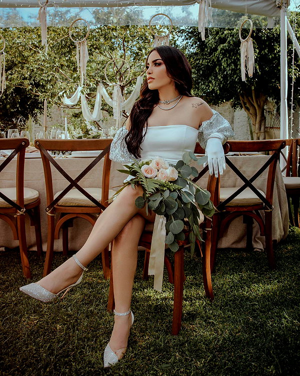kimberly.loaiza instagram image archive image