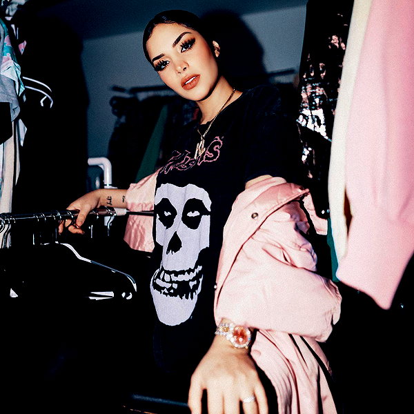 kimberly.loaiza instagram image archive image