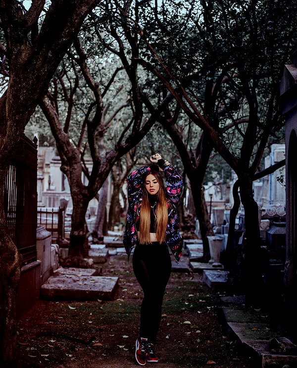 kimberly.loaiza instagram image archive image