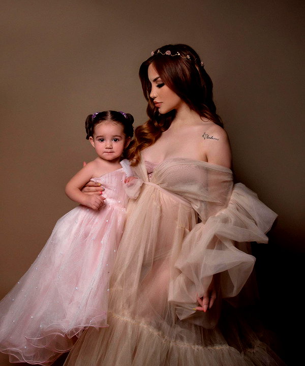 kimberly.loaiza instagram image archive image