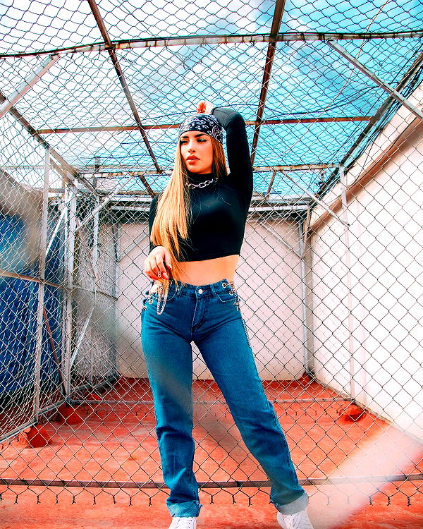kimberly.loaiza instagram image archive image