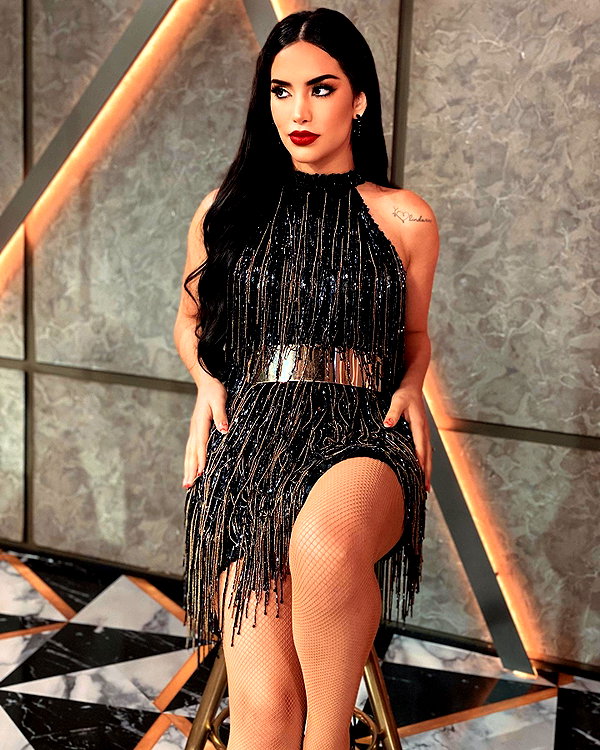 kimberly.loaiza instagram image archive image