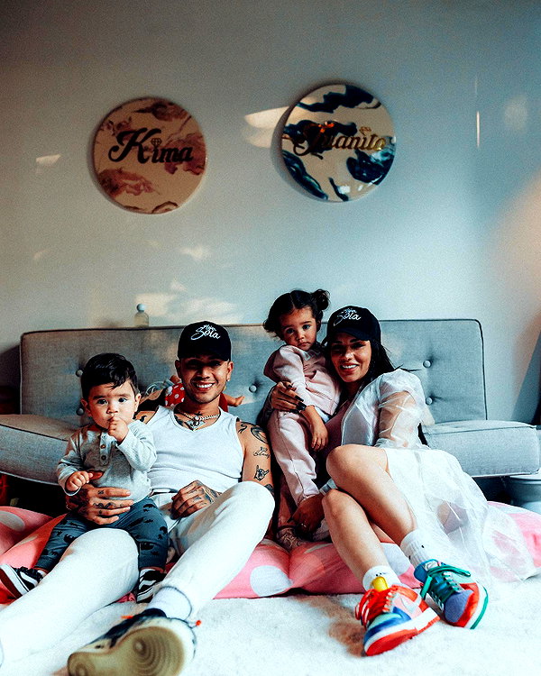 kimberly.loaiza instagram image archive image