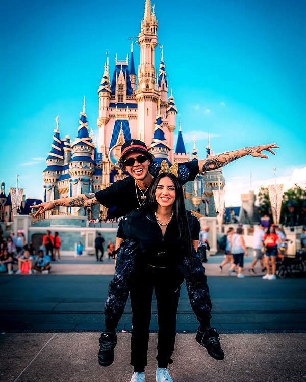 kimberly.loaiza instagram image archive image