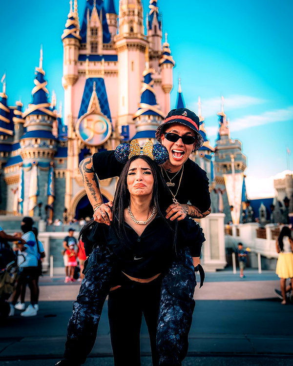 kimberly.loaiza instagram image archive image
