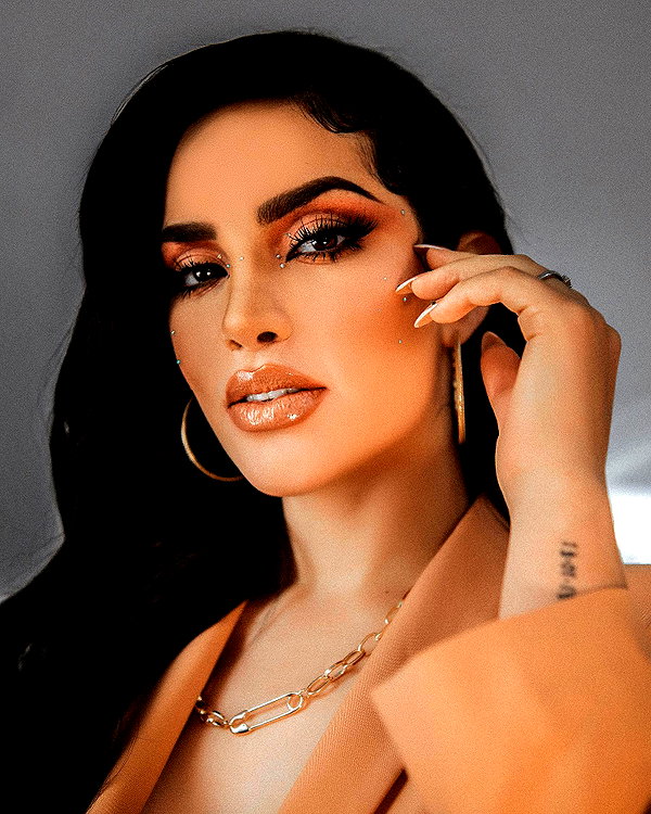 kimberly.loaiza instagram image archive image