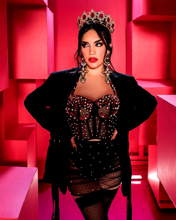 kimberly.loaiza instagram image archive image