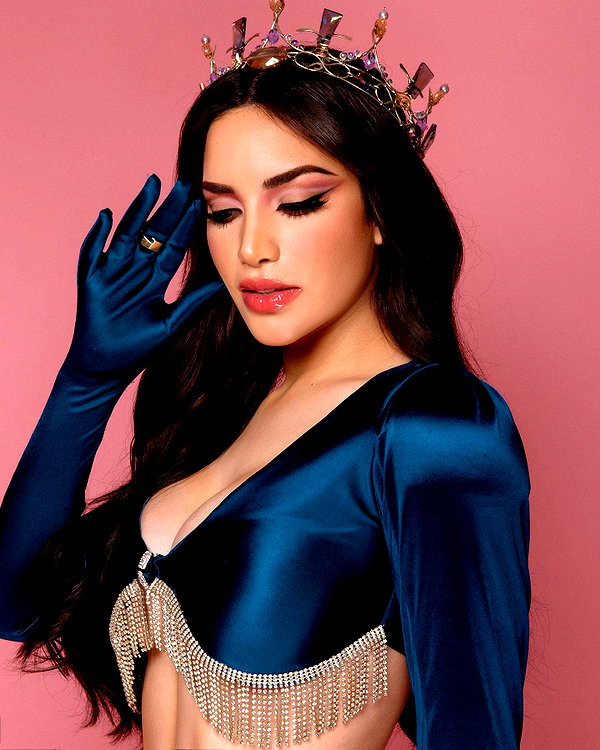 kimberly.loaiza instagram image archive image