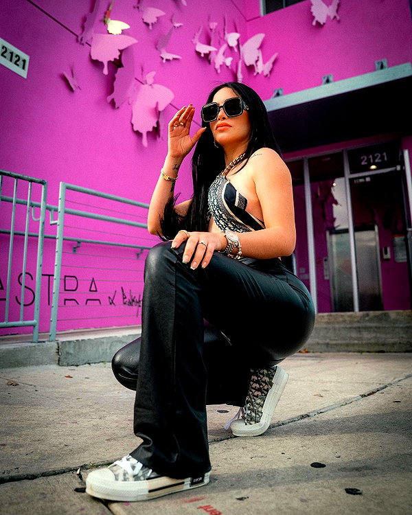 kimberly.loaiza instagram image archive image