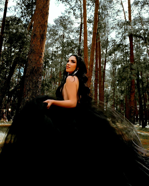 kimberly.loaiza instagram image archive image