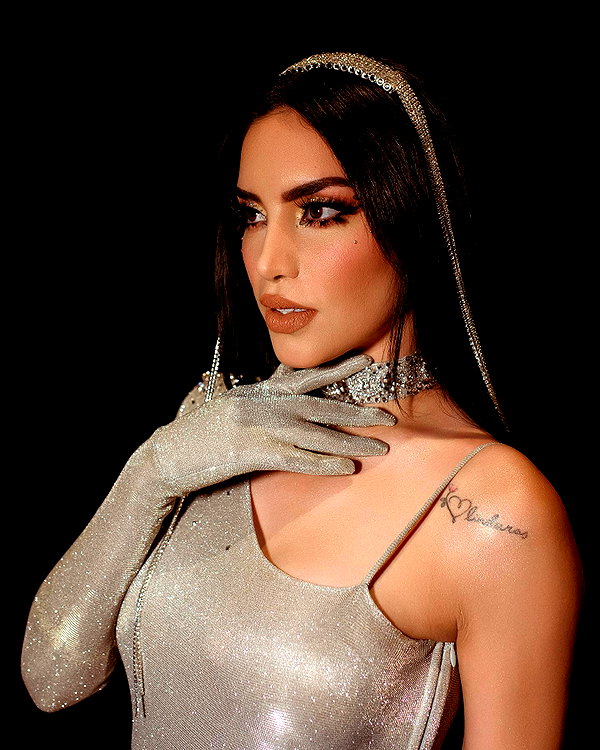 kimberly.loaiza instagram image archive image