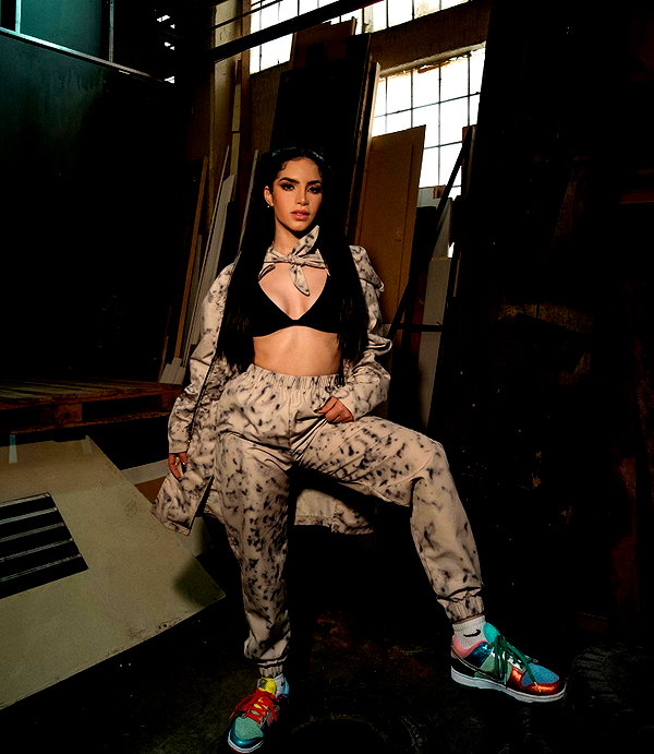 kimberly.loaiza instagram image archive image