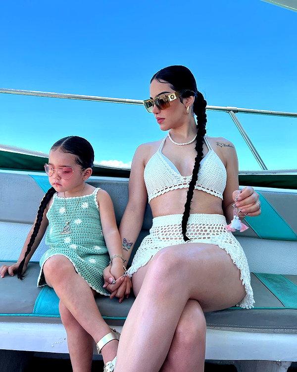 kimberly.loaiza instagram image archive image