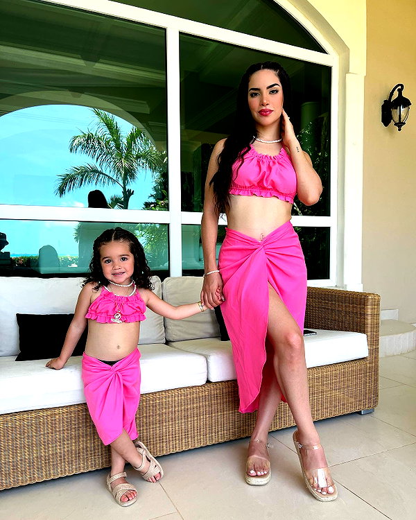 kimberly.loaiza instagram image archive image