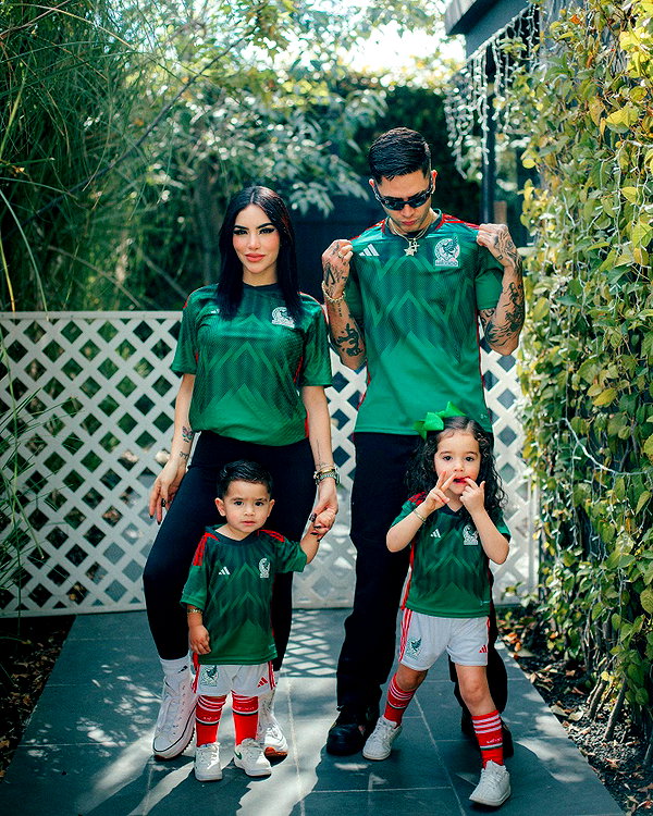 kimberly.loaiza instagram image archive image
