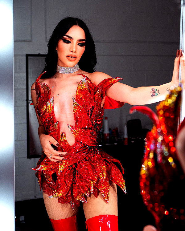 kimberly.loaiza instagram image archive image