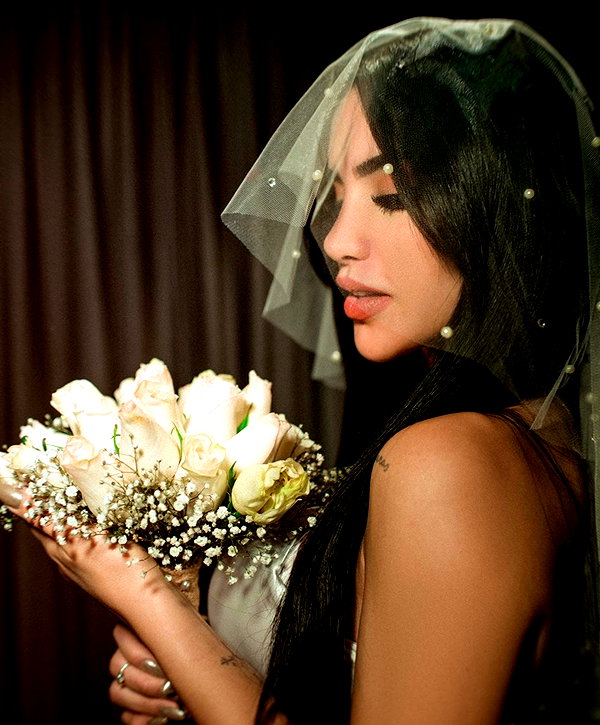 kimberly.loaiza instagram image archive image