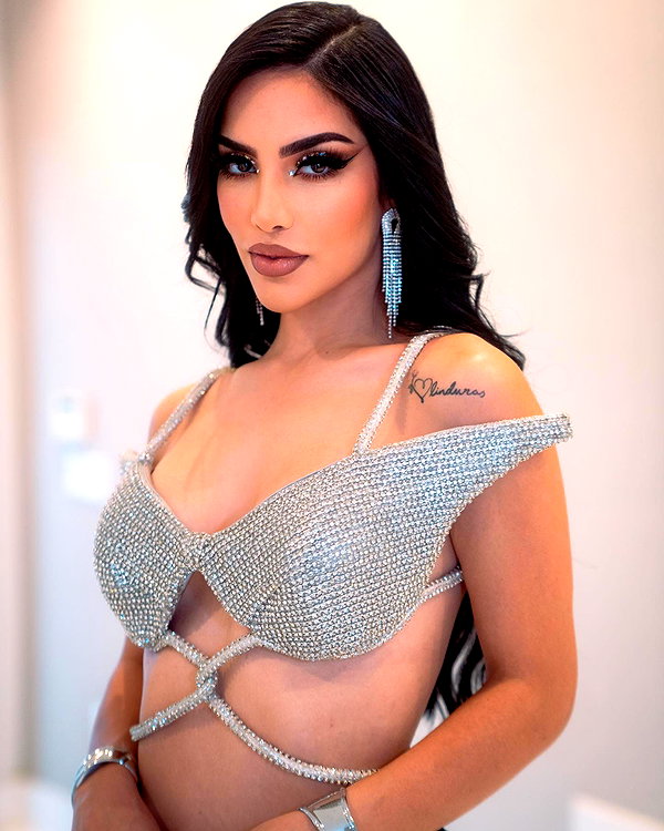 kimberly.loaiza instagram image archive image