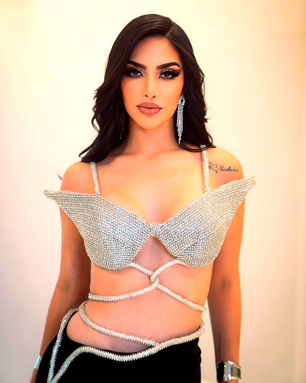 kimberly.loaiza instagram image archive image