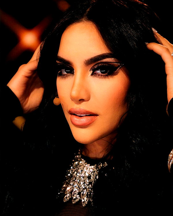 kimberly.loaiza instagram image archive image