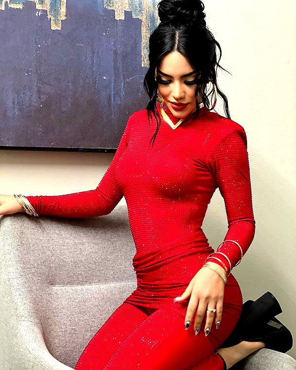 kimberly.loaiza instagram image archive image