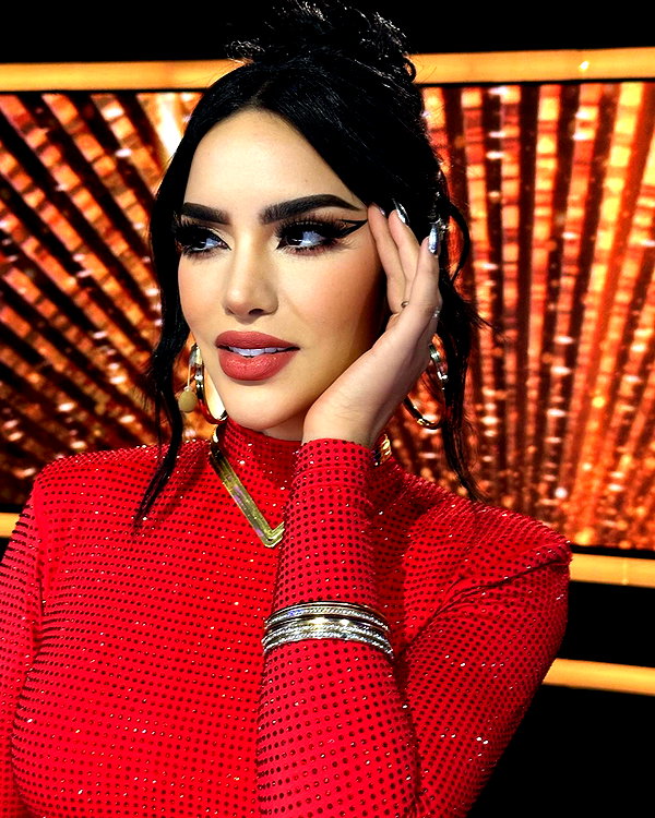 kimberly.loaiza instagram image archive image