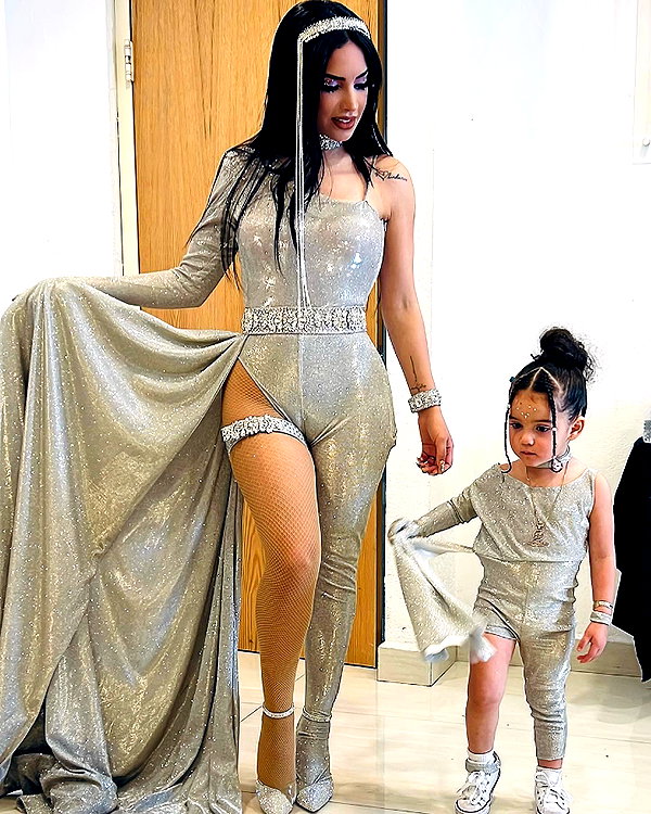 kimberly.loaiza instagram image archive image