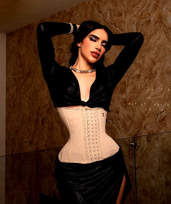 kimberly.loaiza instagram image archive image