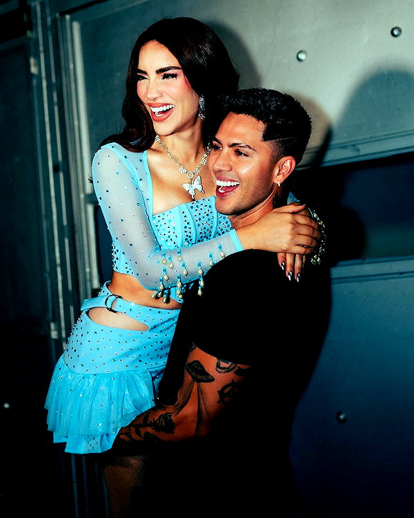 kimberly.loaiza instagram image archive image