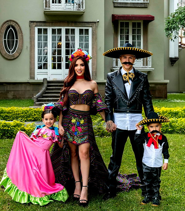 kimberly.loaiza instagram image archive image