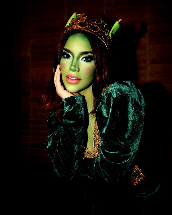 kimberly.loaiza instagram image archive image