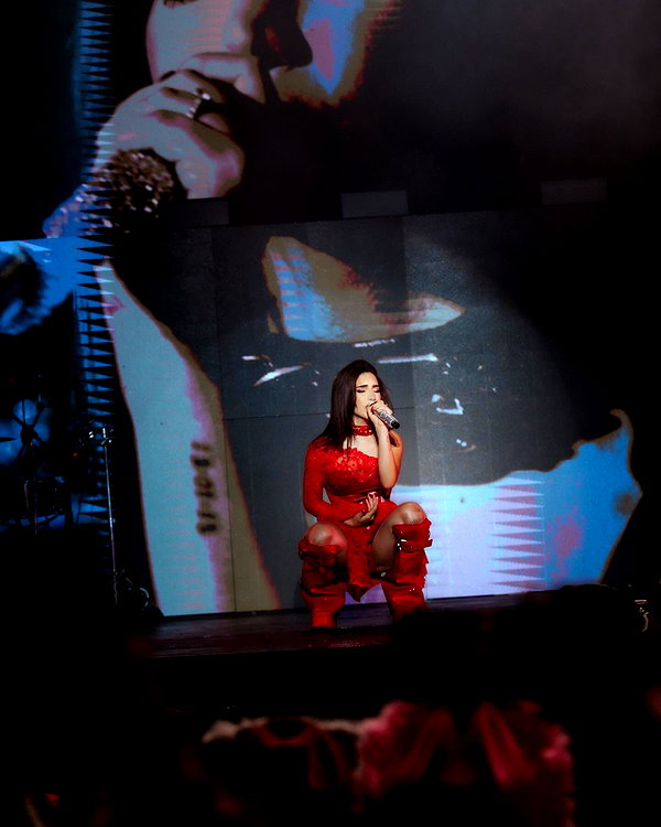 kimberly.loaiza instagram image archive image