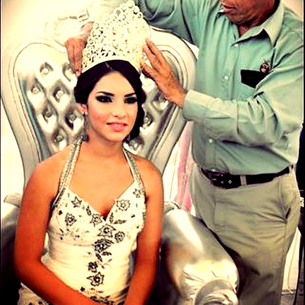 kimberly.loaiza instagram image archive image