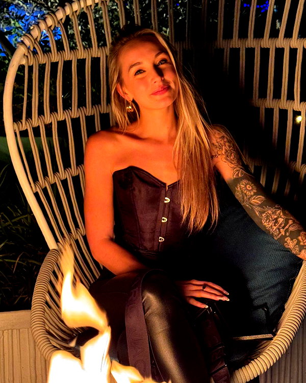 kirstentoosweet instagram image archive image