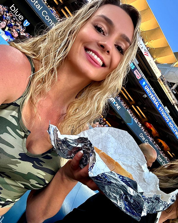 kirstentoosweet instagram image archive image