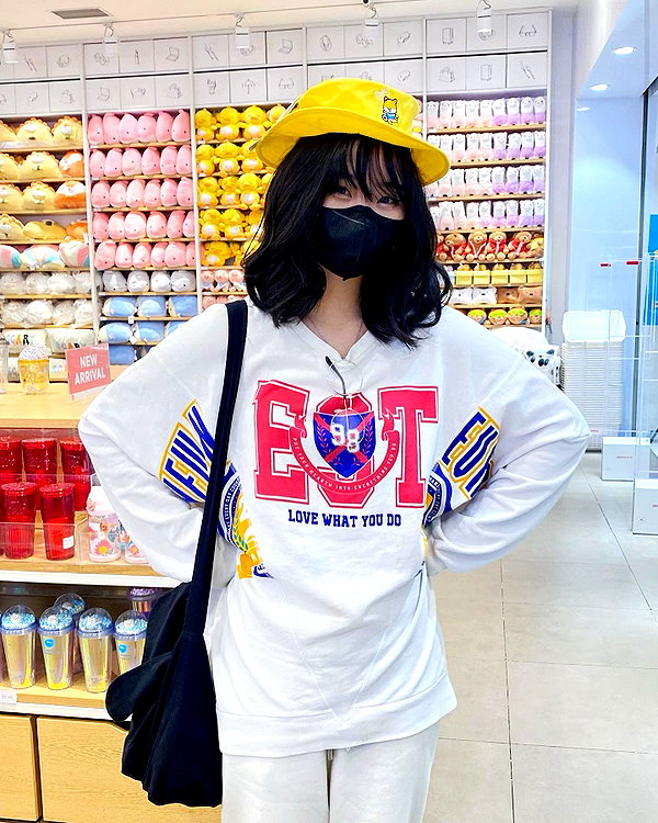 kitsunee.___ instagram image archive image
