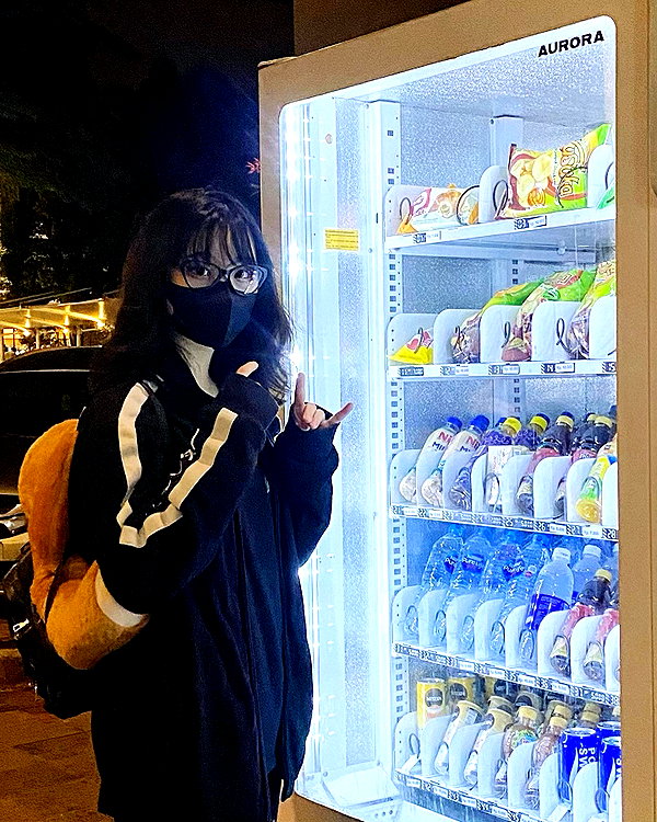 kitsunee.___ instagram image archive image