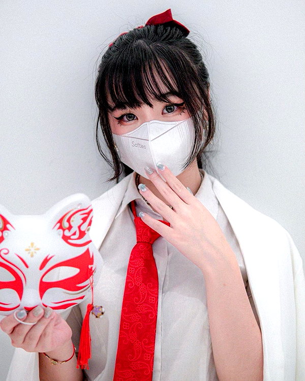 kitsunee.___ instagram image archive image