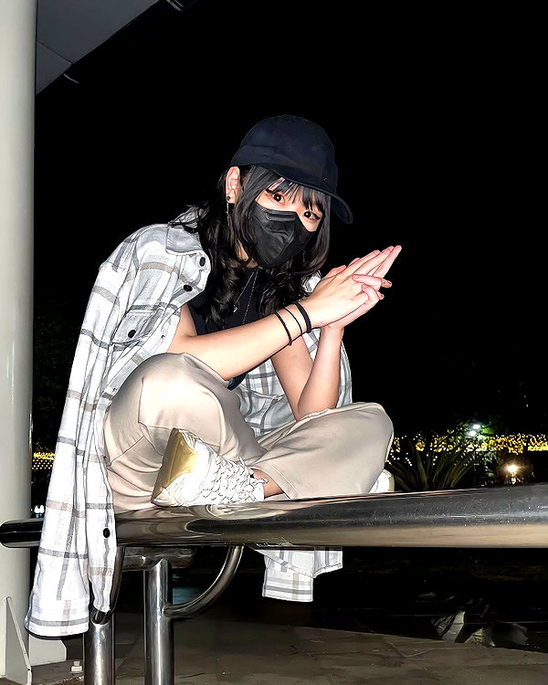 kitsunee.___ instagram image archive image
