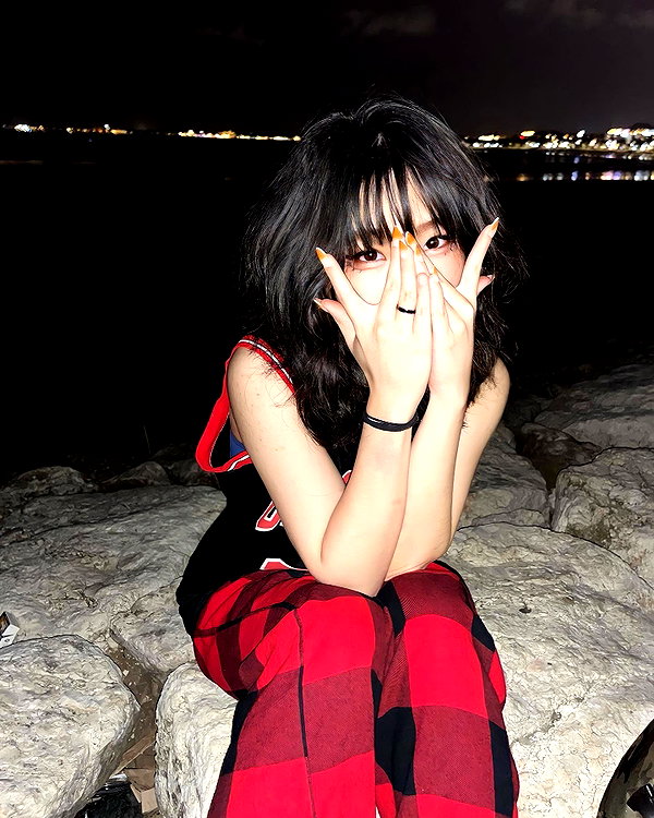 kitsunee.___ instagram image archive image