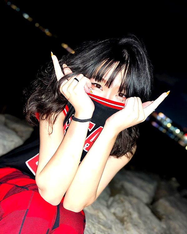 kitsunee.___ instagram image archive image