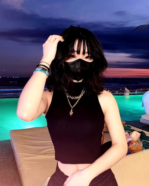 kitsunee.___ instagram image archive image