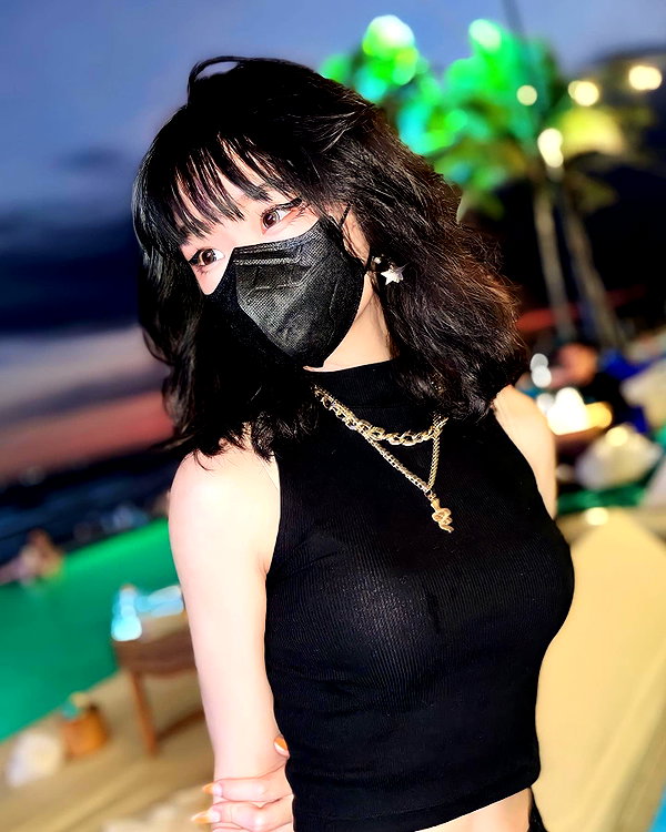 kitsunee.___ instagram image archive image