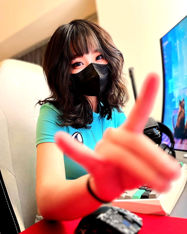 kitsunee.___ instagram image archive image