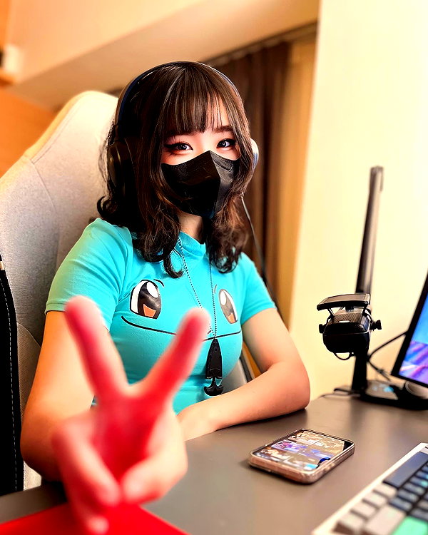 kitsunee.___ instagram image archive image