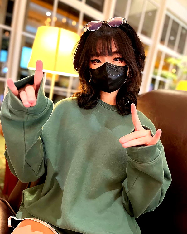 kitsunee.___ instagram image archive image