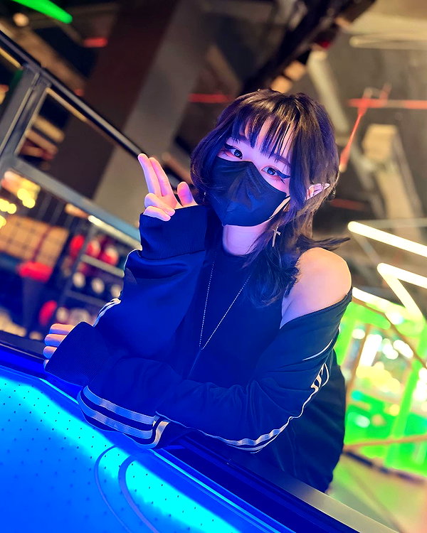 kitsunee.___ instagram image archive image