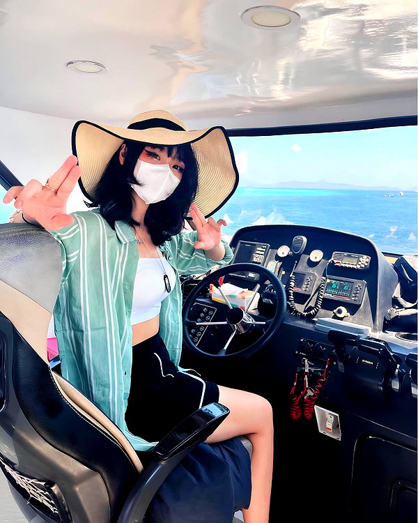 kitsunee.___ instagram image archive image