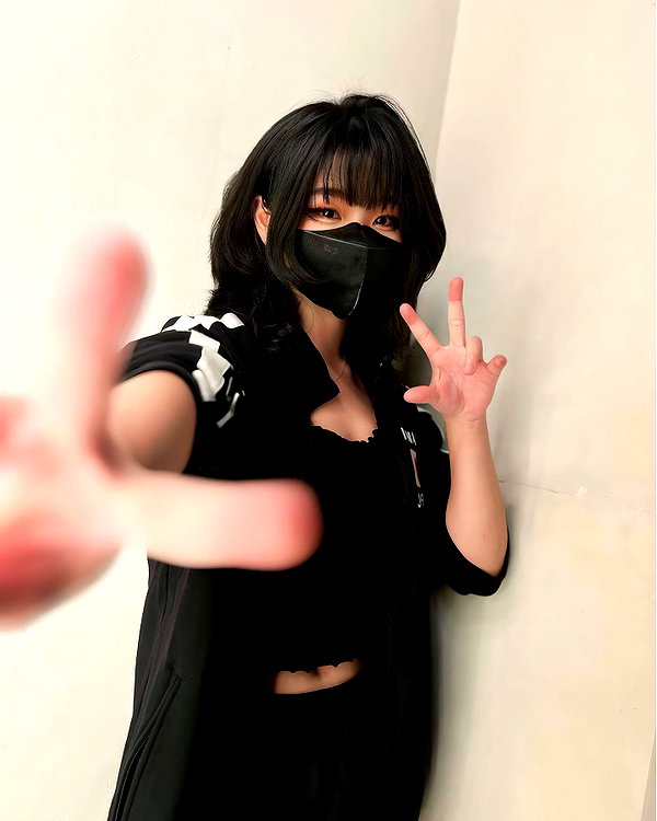 kitsunee.___ instagram image archive image